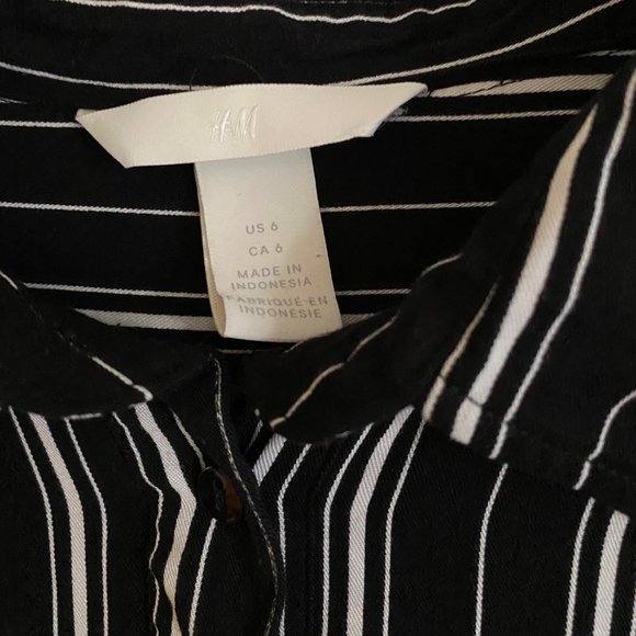 H&M Pin Striped Long Sleeve Button Down Shirt - Picture 5 of 7